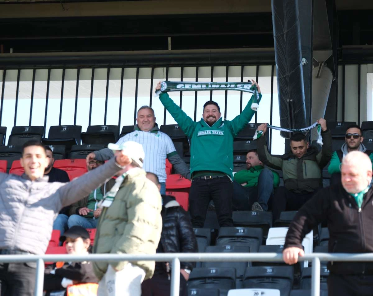 (FOTO GALERİ) Bursaspor'un Somaspor Deplasmanından Taraftar Fotoğrafları