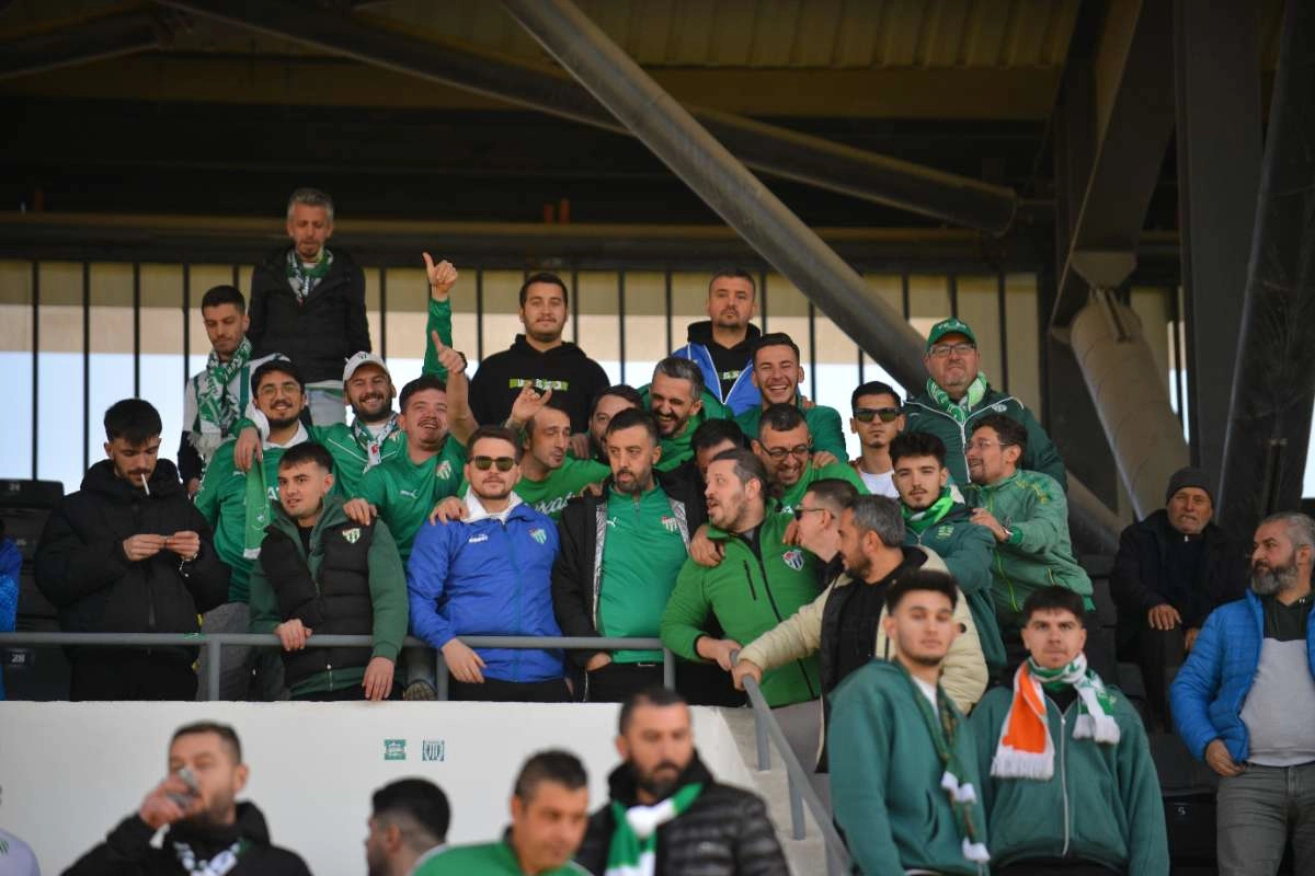 (FOTO GALERİ) Bursaspor'un Somaspor Deplasmanından Taraftar Fotoğrafları