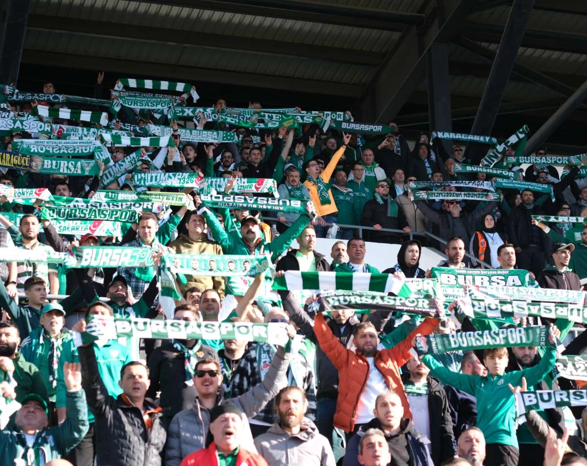 (FOTO GALERİ) Bursaspor'un Somaspor Deplasmanından Taraftar Fotoğrafları