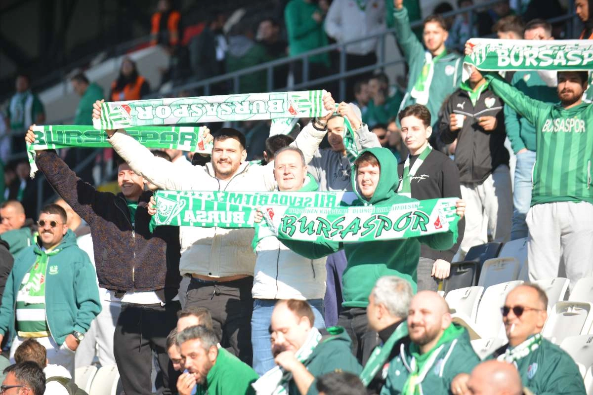 (FOTO GALERİ) Bursaspor'un Somaspor Deplasmanından Taraftar Fotoğrafları