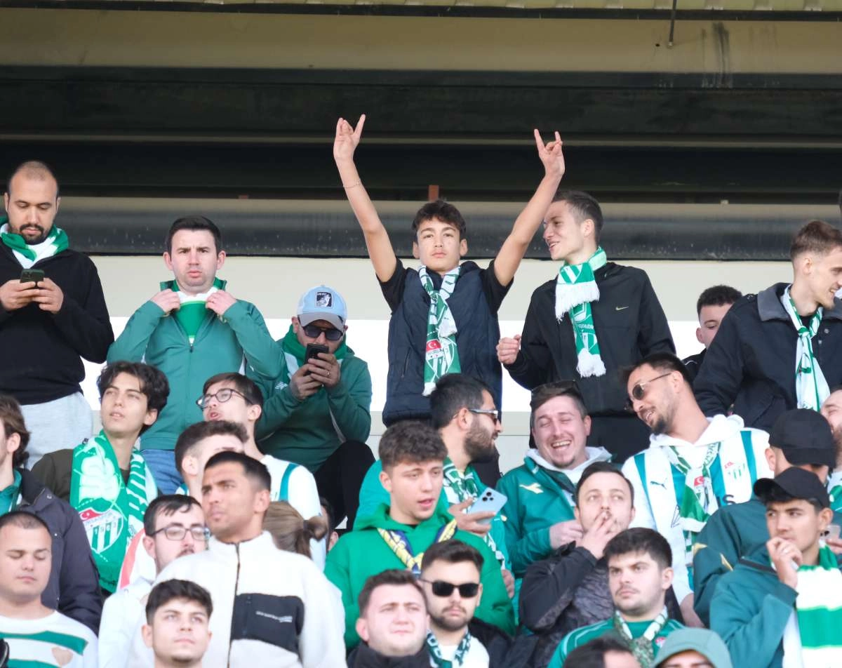 (FOTO GALERİ) Bursaspor'un Somaspor Deplasmanından Taraftar Fotoğrafları