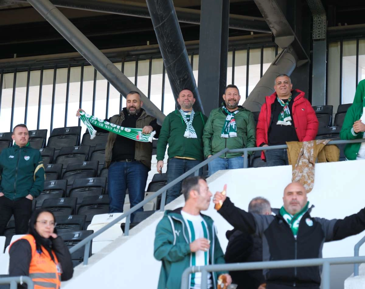 (FOTO GALERİ) Bursaspor'un Somaspor Deplasmanından Taraftar Fotoğrafları