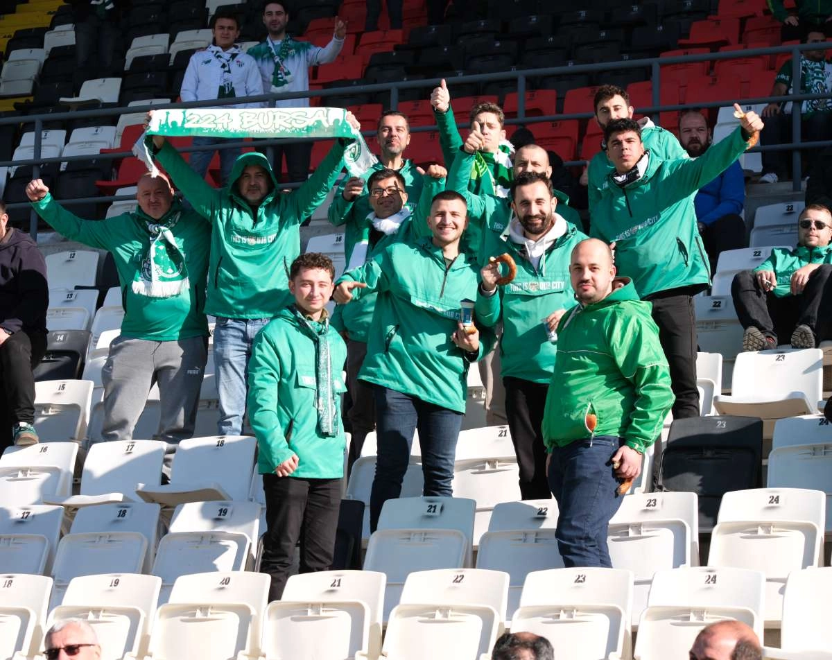 (FOTO GALERİ) Bursaspor'un Somaspor Deplasmanından Taraftar Fotoğrafları