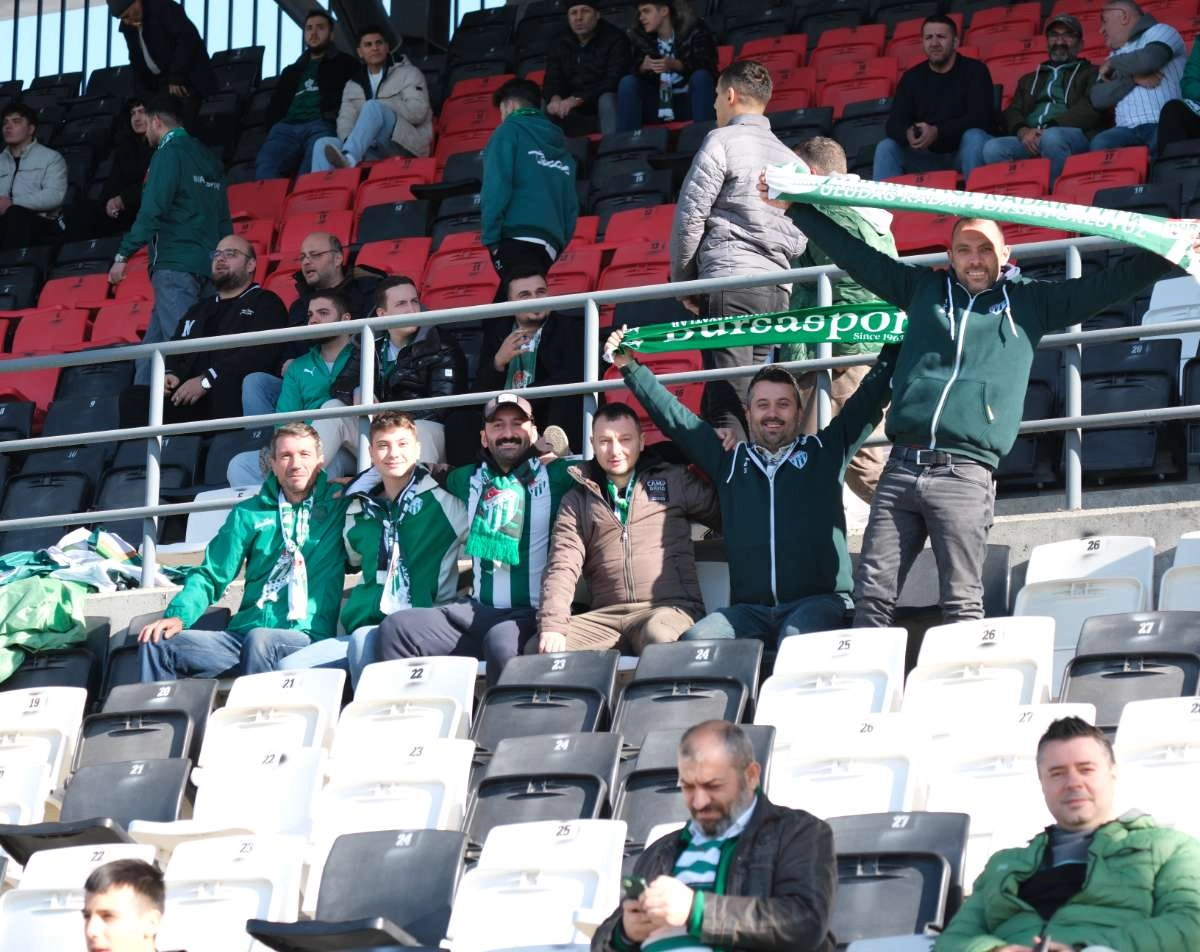 (FOTO GALERİ) Bursaspor'un Somaspor Deplasmanından Taraftar Fotoğrafları