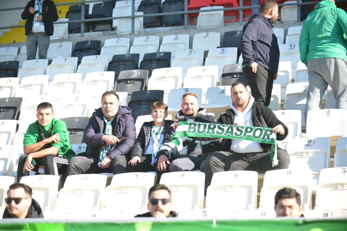 (FOTO GALERİ) Bursaspor'un Somaspor Deplasmanından Taraftar Fotoğrafları