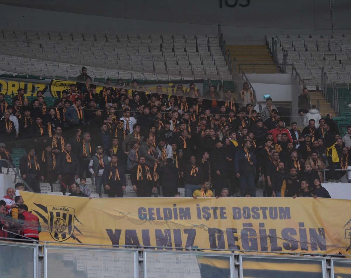 (FOTO GALERİ)Bursaspor-Aliağa FK maçından taraftar fotoğrafları