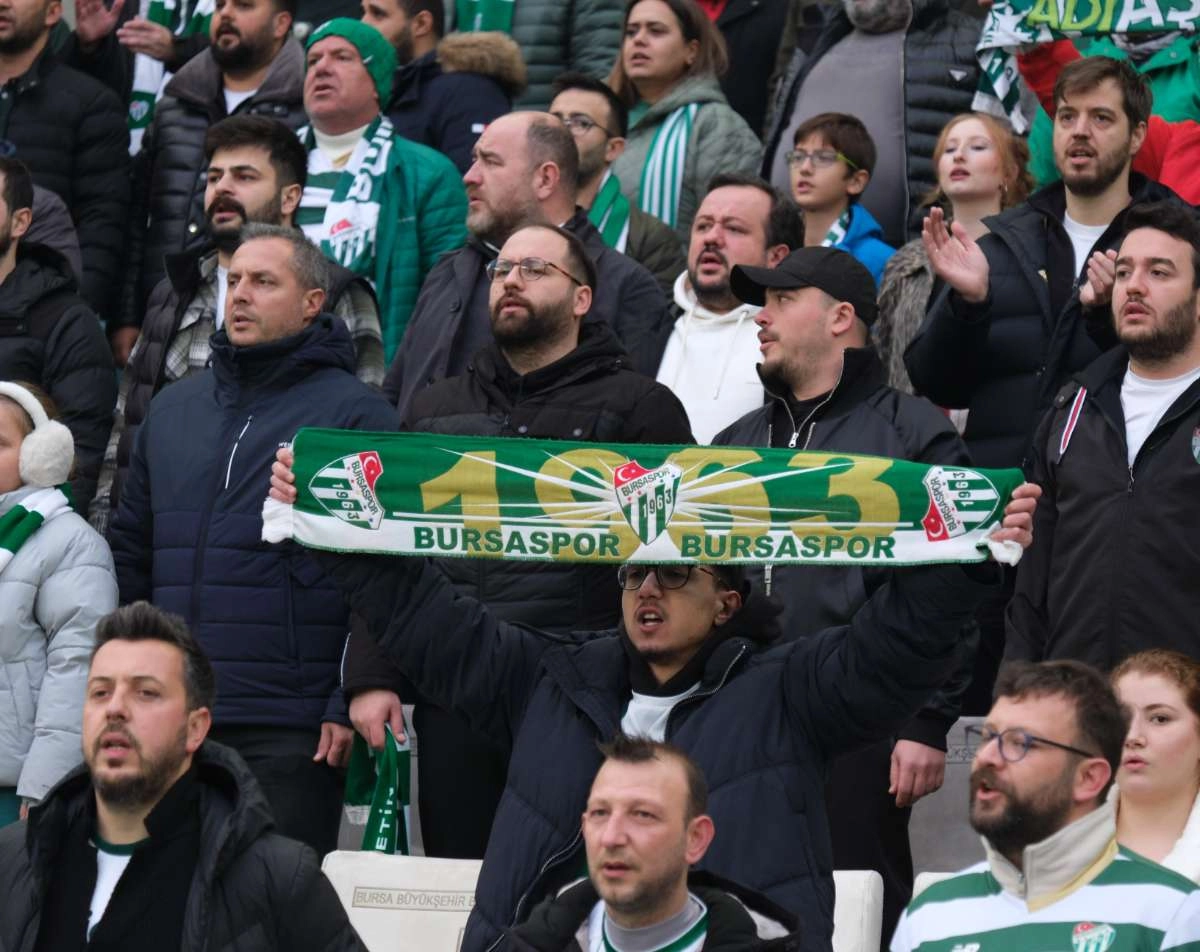 (FOTO GALERİ)Bursaspor-Aliağa FK maçından taraftar fotoğrafları