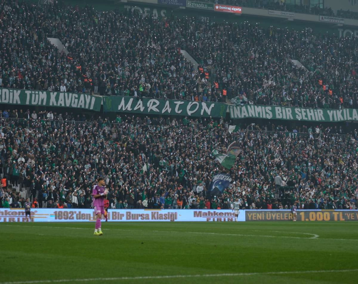 (FOTO GALERİ)Bursaspor-Aliağa FK maçından taraftar fotoğrafları