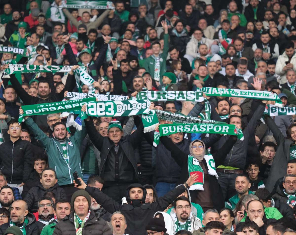 (FOTO GALERİ)Bursaspor-Aliağa FK maçından taraftar fotoğrafları
