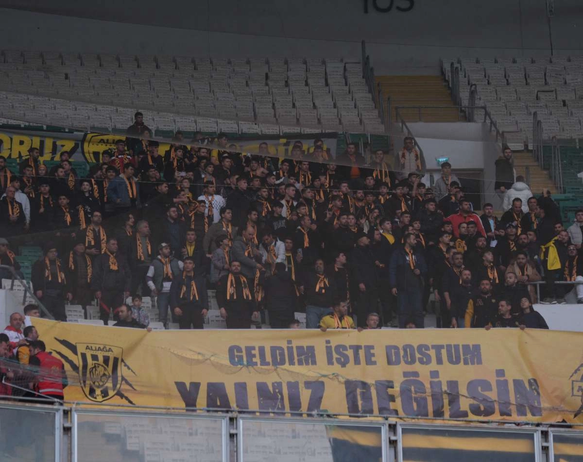 (FOTO GALERİ)Bursaspor-Aliağa FK maçından taraftar fotoğrafları