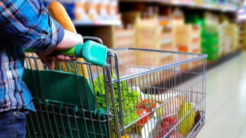Pazar günleri market zincirlerinin kapalı olması gündeme getirildi