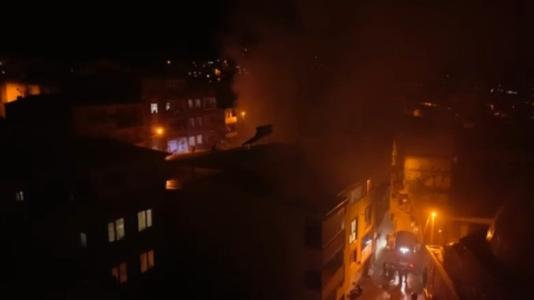 Apartmanın deposunda çıkan yangın paniğe neden oldu
