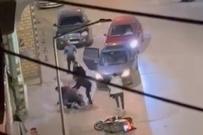 Ağabeyini bıçakla yaralayıp kaçtı