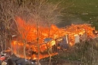 Karacabey’de ağıl alev alev yandı