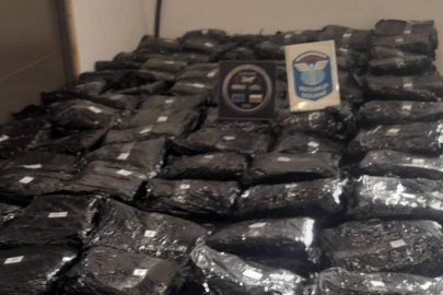 Türkiye’ye sokulmak istenen 739 kilo esrar sınırda yakalandı