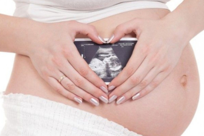 "Gebelikte fiziksel değişimler, hastalık olarak algılanmamalı"