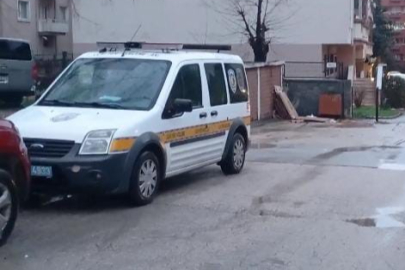 Eşi tarafından darp edilen kadın çocuğu ile birlikte camiye böyle sığındı