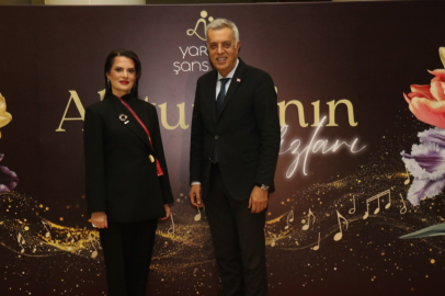 Şarkılar YASAV burs fonu için söylendi