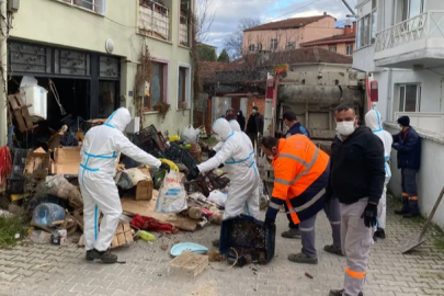 Bursa Görükle’de iki katlı çöp ev temizlendi!