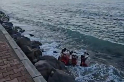 Motosiklet denize uçtu!