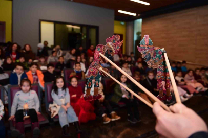 Geleneksel Karagöz Oyunu Osmangazi’de Çocuklarla Hayat Buldu