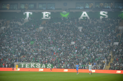 Bursaspor taraftarı tribüne uzak kaldı