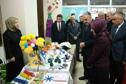 Bursa’da öğrencilerin karne heyecanı