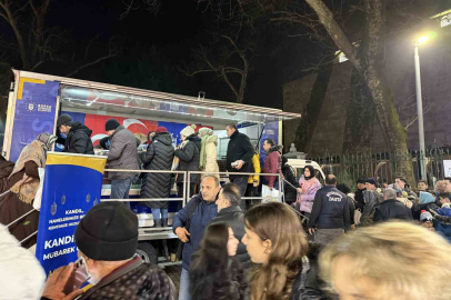 Bursalılar Miraç Kandili’nde Ulu Cami’ye akın etti