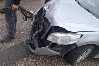 Çöp kamyonuyla, otomobilin arasına sıkışan işçi hayatını kaybetti!