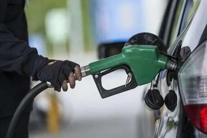 İran olayları akaryakıt fiyatlarını sürekli değiştiriyor