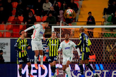 5 gollü düelloda kazanan Fenerbahçe