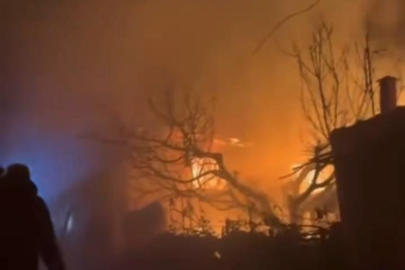 Orhaneli’de geceyi aydınlatan alevler, evi küle çevirdi