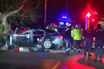 Kontrolden çıkan araç ağaca çarptı: 2 ölü, 2 yaralı