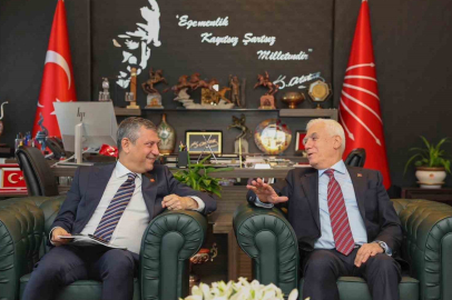 Bursa Büyükşehir Belediye Başkanı Bozbey’den Genel Başkan Özel’e ziyaret