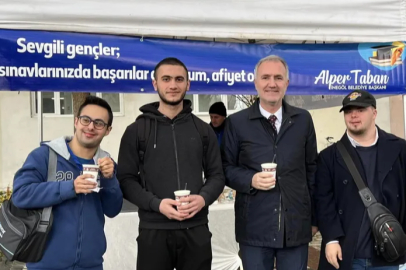 Bursa İnegöl'de öğrencilere sınav döneminde çorba ikramı.