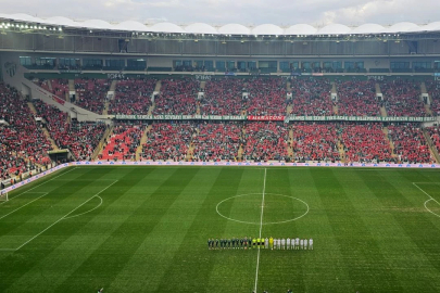 Bursaspor maçını 34 bin 190 taraftar tribünden takip etti