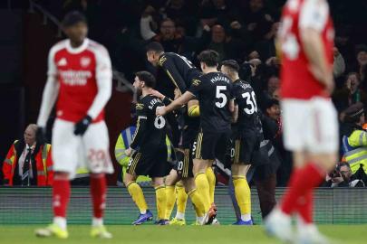 Manchester United, Arsenal’ı 3-2 mağlup etti