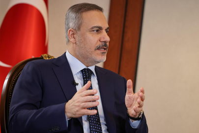 Hakan Fidan, İranlı mevkidaşı Arakçi ile bir araya geldi