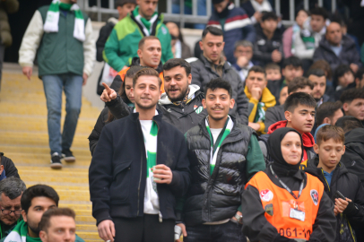 Bursaspor-Adanaspor Taraftar Fotoğrafları (1)