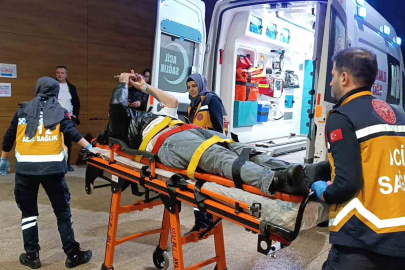 Kontrolden çıkan otomobil yayalara çarptı.