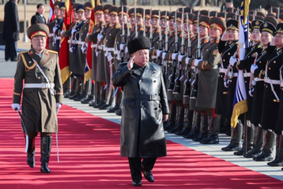 Kuzey Kore lideri Kim: "Ordumuzun savaş cephesi daha da genişleyecek"