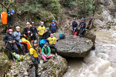 Yağmur ve kar sularıyla coşan kanyonu geçen sporcu böyle konuştu.