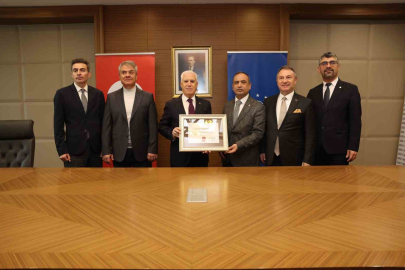 Bursa Büyükşehir, "Sağlığı Geliştiren Belediye" ünvanını yeniledi