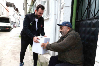 Osmangazi’de Ramazan kolisi dağıtımı devam ediyor