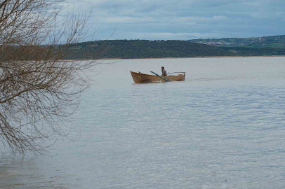 Kuraklıkla boğuşuyordu...Yağışlarla yeniden küçük Venedik oldu.