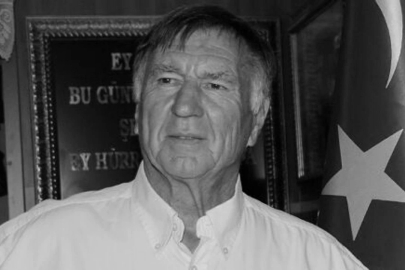 A Millî Takımımızın ve Bursaspor’un eski teknik direktörlerinden Sepp Piontek, 85 yaşında hayatını kaybetti.