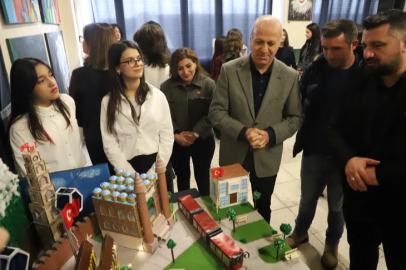 Öğrencilerden Toplumsal Mesaj Taşıyan Sergi