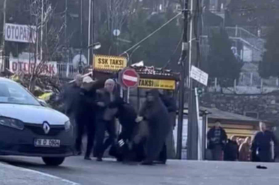 Trafikte tekme tokat yol verme kavgası.