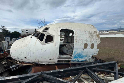 Bursa’da hurdacıdaki Boeing 747 uçak görenleri şaşkına çeviriyor