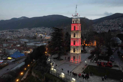 Bursalılara iftar ve sahuru ses bombası ile haber veriyorlar